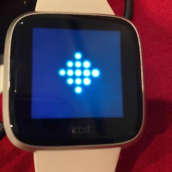 Fitbit Versa Lite Edition Smart Watch - Picture 5 of 6